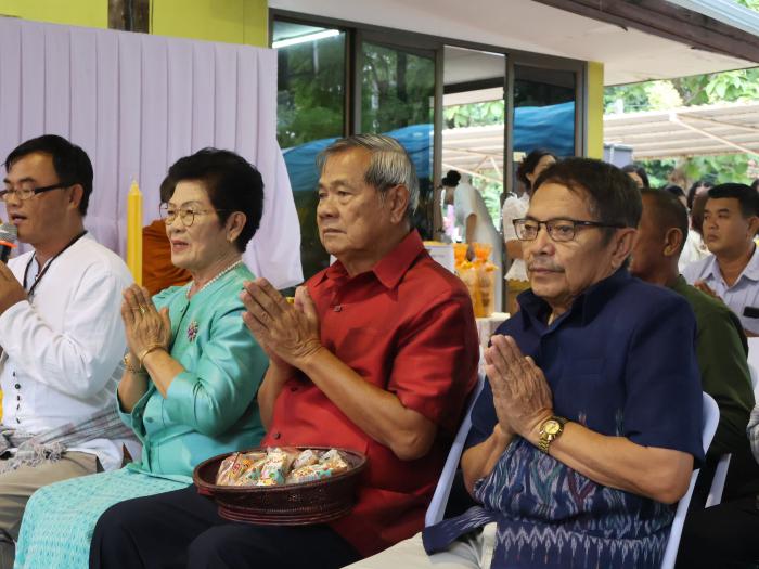 พิธีทำบุญตักบาตรข้าวสารอาหารแห้ง พร้อ...
