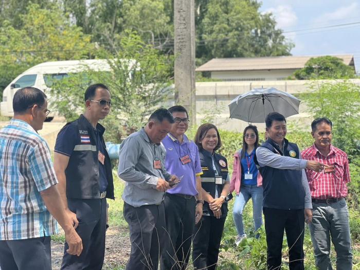 เทศบาลเมืองบ้านทุ่มลงพื้นที่ตรวจสอบ กรณีเรื่องร้องเรียนจากประชาชนที่ได้รับความเดือดร้อนจากการปล่อยน้ำเสียลงสู่แหล่งน้ำสาธารณะ ณ โรงงาน Nice Apparel Company Limited 